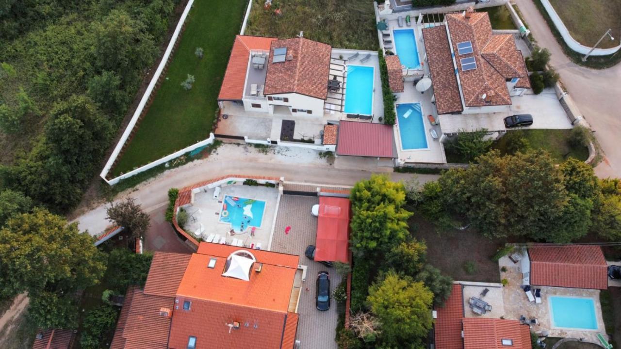 Apartments Villa Mimi Visnjan Exterior photo