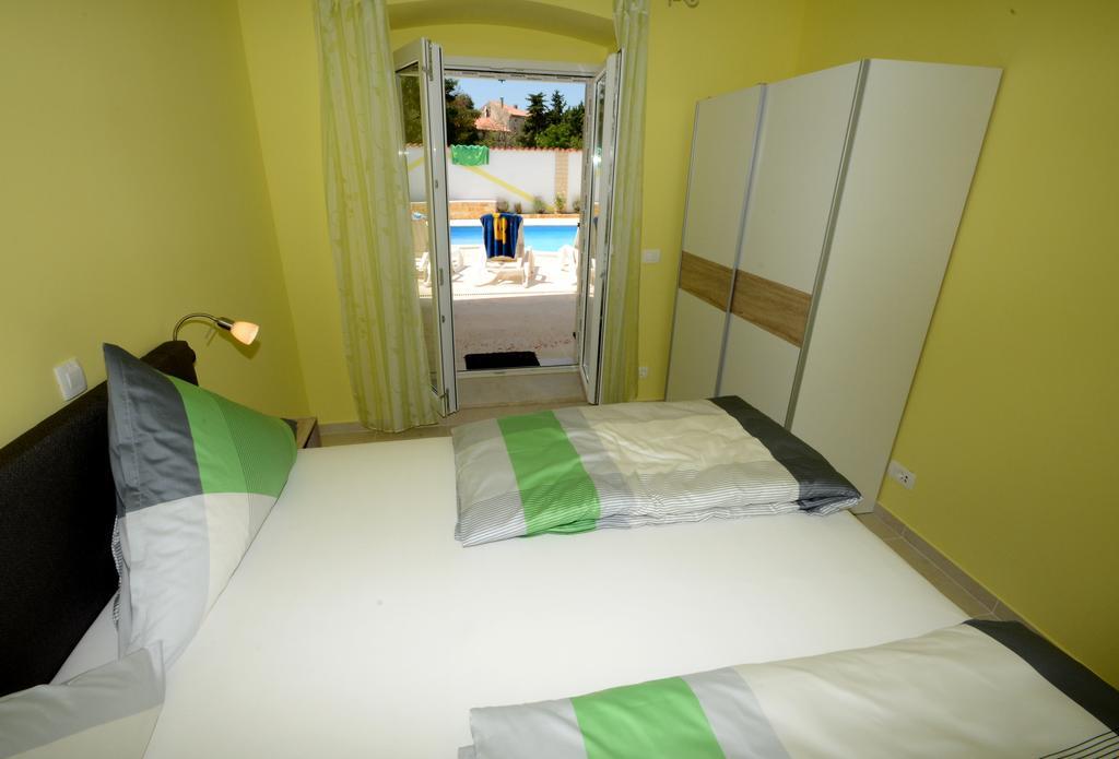 Apartments Villa Mimi Visnjan Room photo